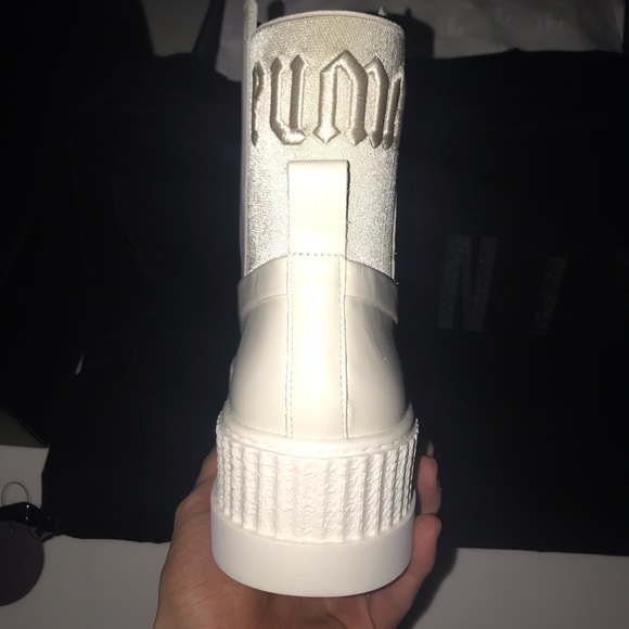 Womens Fenty Puma Chelsea Sneaker Boot White - Picture 2 of 6